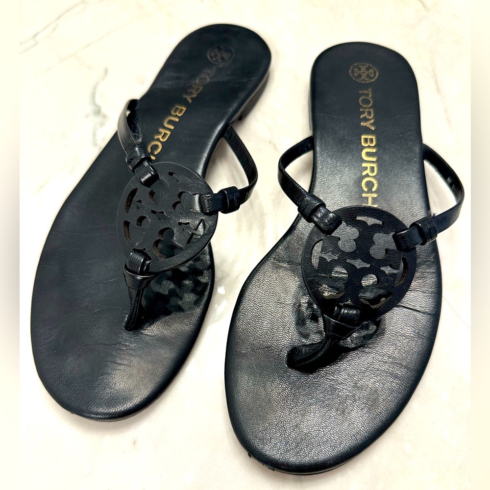 Tory Burch Black Sandals Size 6 Good Condition